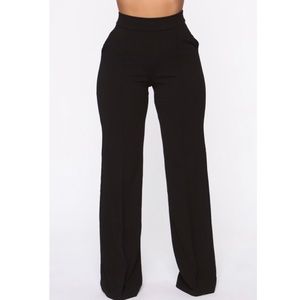 Fashion Nova Posh High Waisted Pants in XS